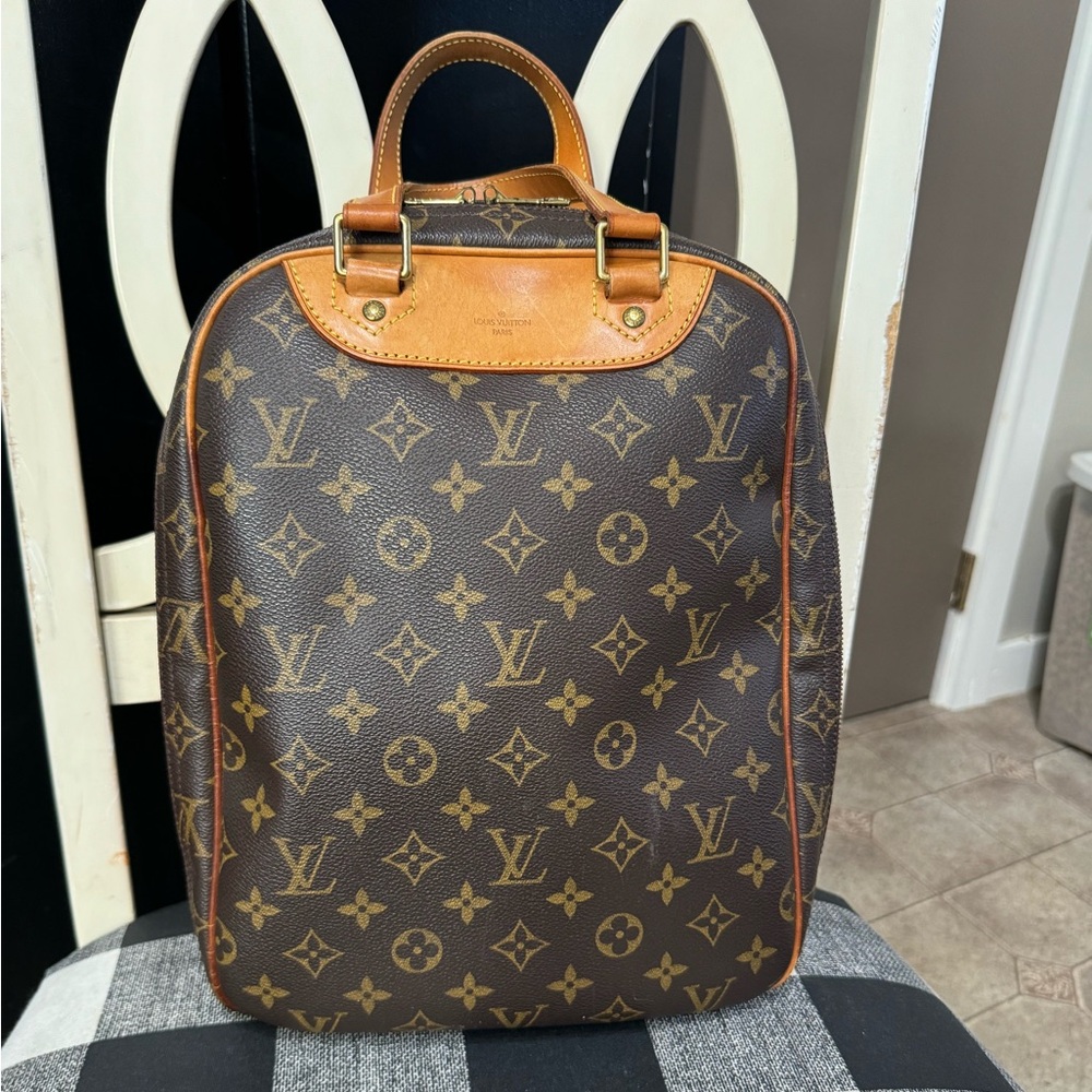 Louis Vuitton excursion bag